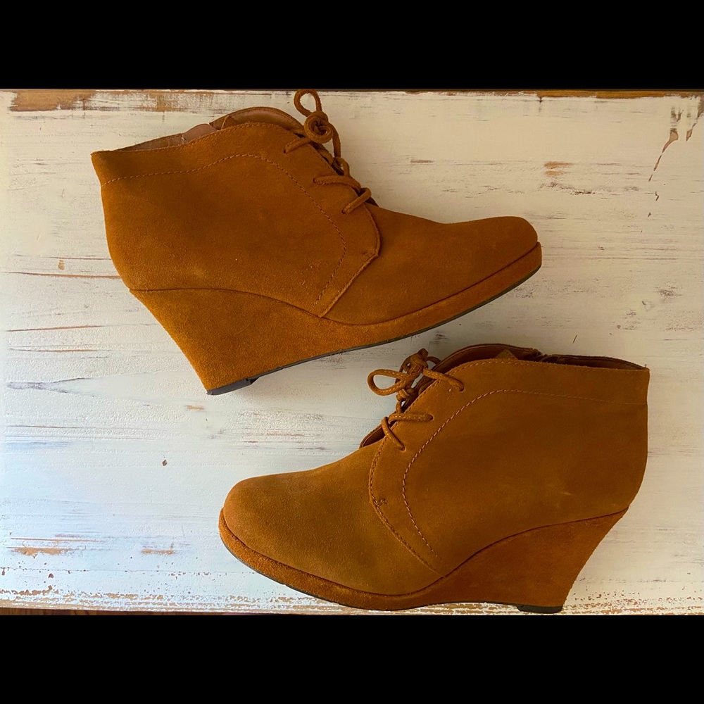 DV by Dolce Vita Cognac Suede Pace Booties - Picture 2 of 6